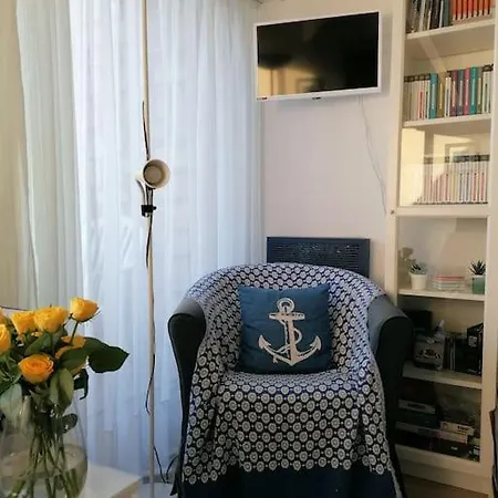 Appartement Bright And Quiet 5 Mns From The